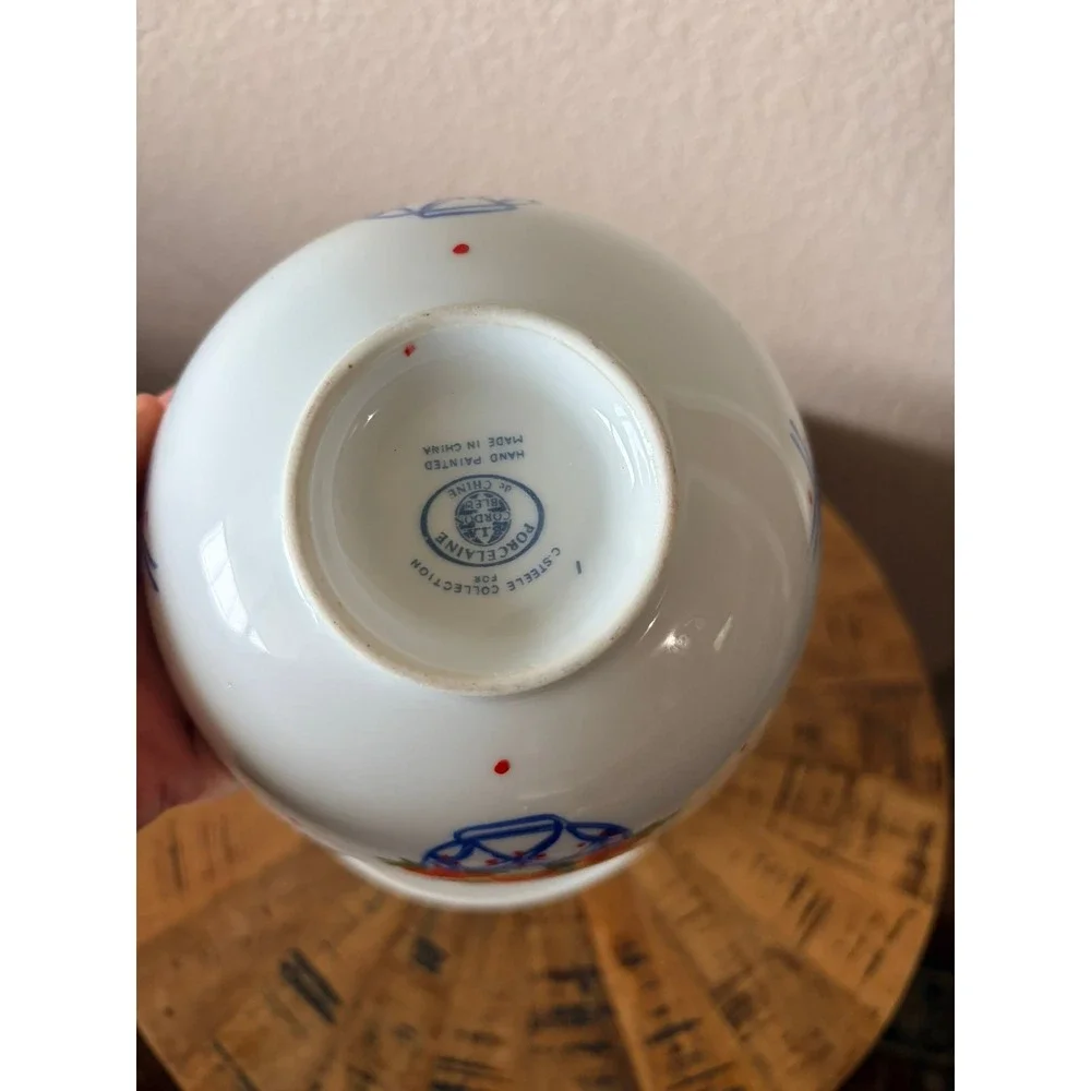 Porcelaine de Chise Floral  Hand‎ Painted Porcelain Floral Bowls Set of 2